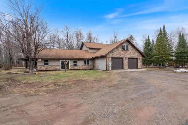 $495,000 | 14093 East Birch Avenue, Brule, WI 54820