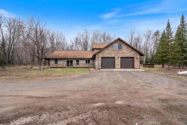 $495,000 | 14093 East Birch Avenue, Brule, WI 54820