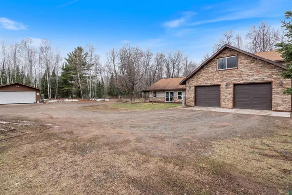 $495,000 | 14093 East Birch Avenue, Brule, WI 54820