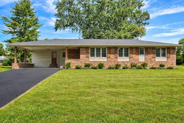 $268,000 | 207 Donna Drive, Hopkinsville, KY 42240