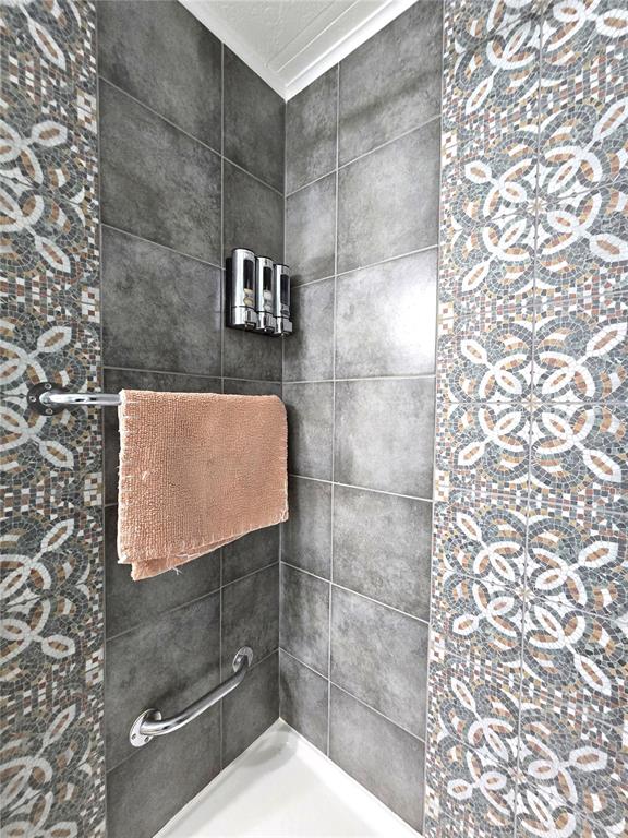 5619 Bayshore Road, Unit 435 Palmetto, FL 34221 - Photo 23 of 56
