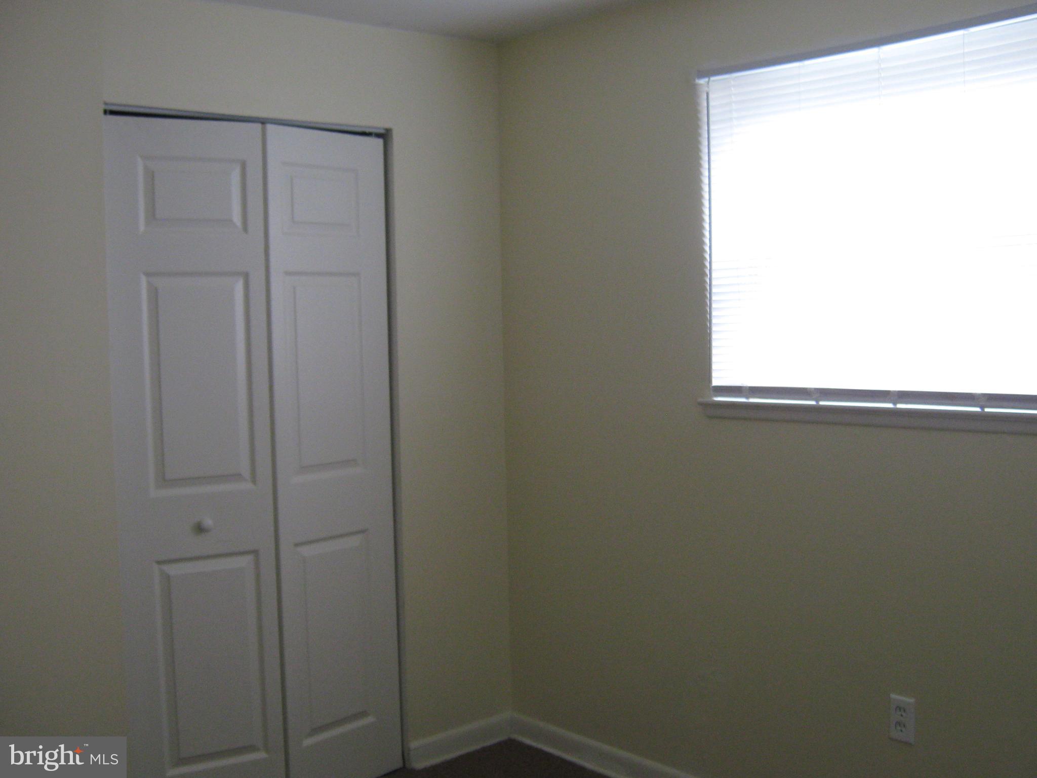 4818 Melbourne Road Baltimore, MD 21229 - Photo 14 of 28