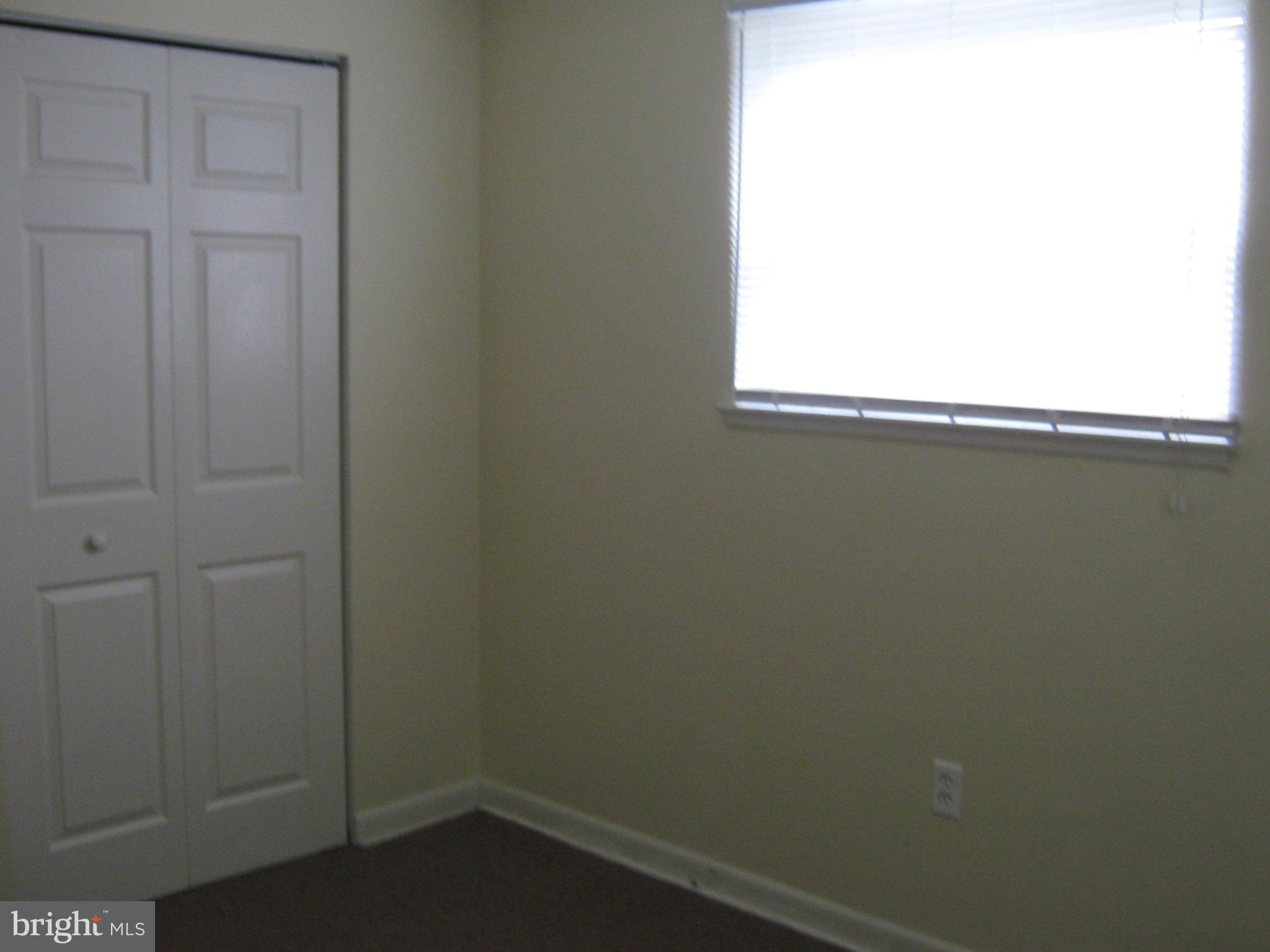 4818 Melbourne Road Baltimore, MD 21229 - Photo 15 of 28
