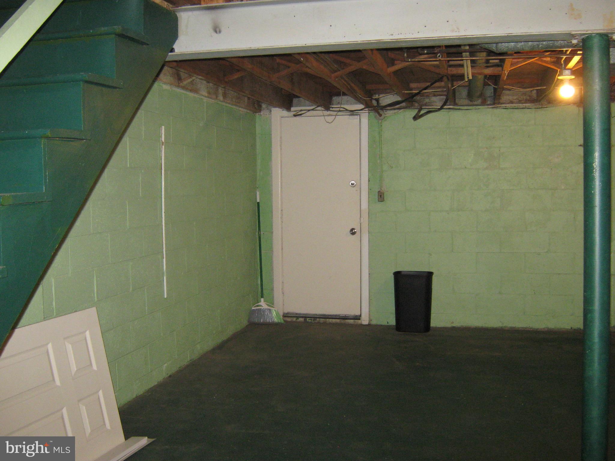 4818 Melbourne Road Baltimore, MD 21229 - Photo 27 of 28
