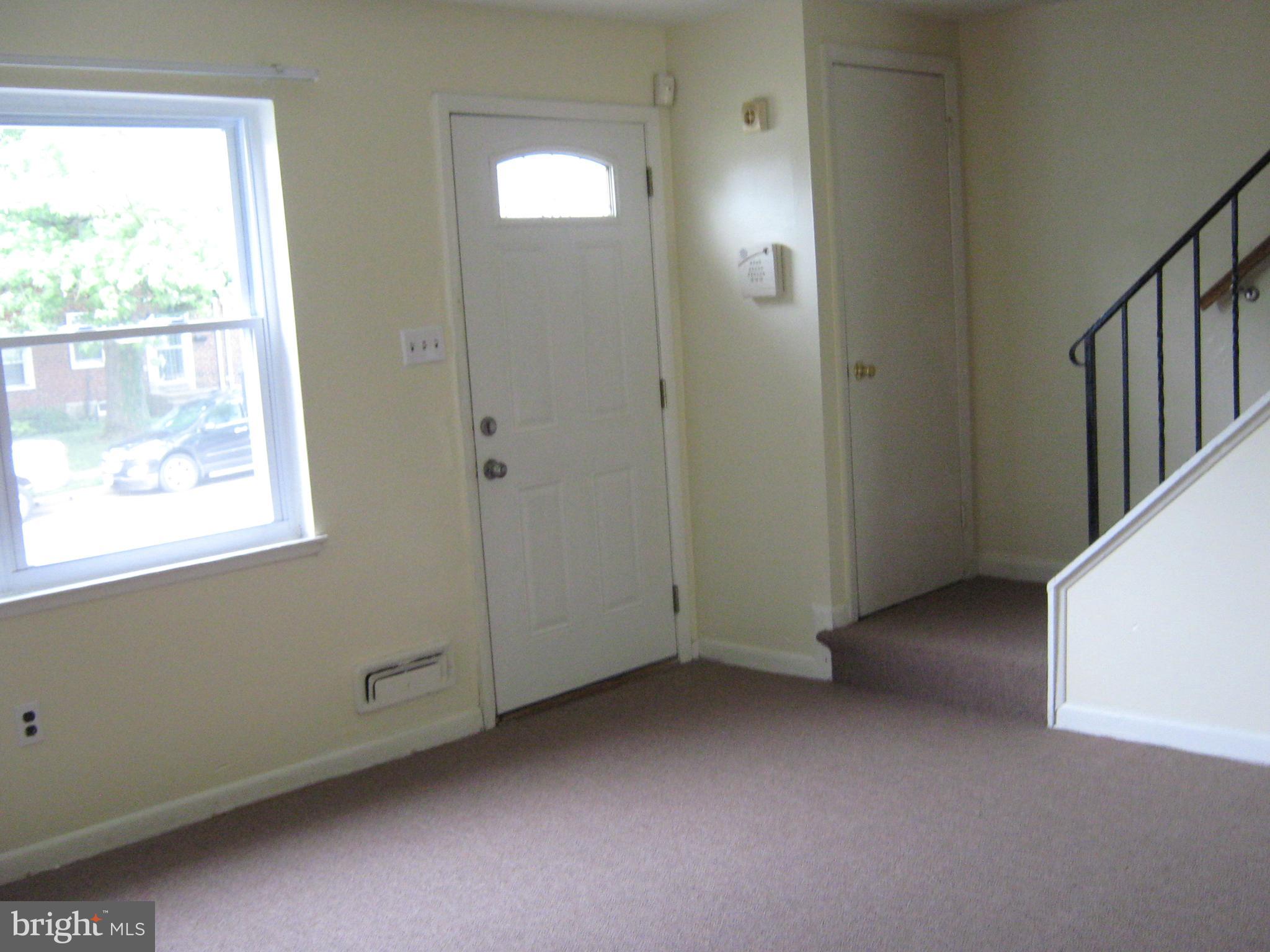 4818 Melbourne Road Baltimore, MD 21229 - Photo 7 of 28