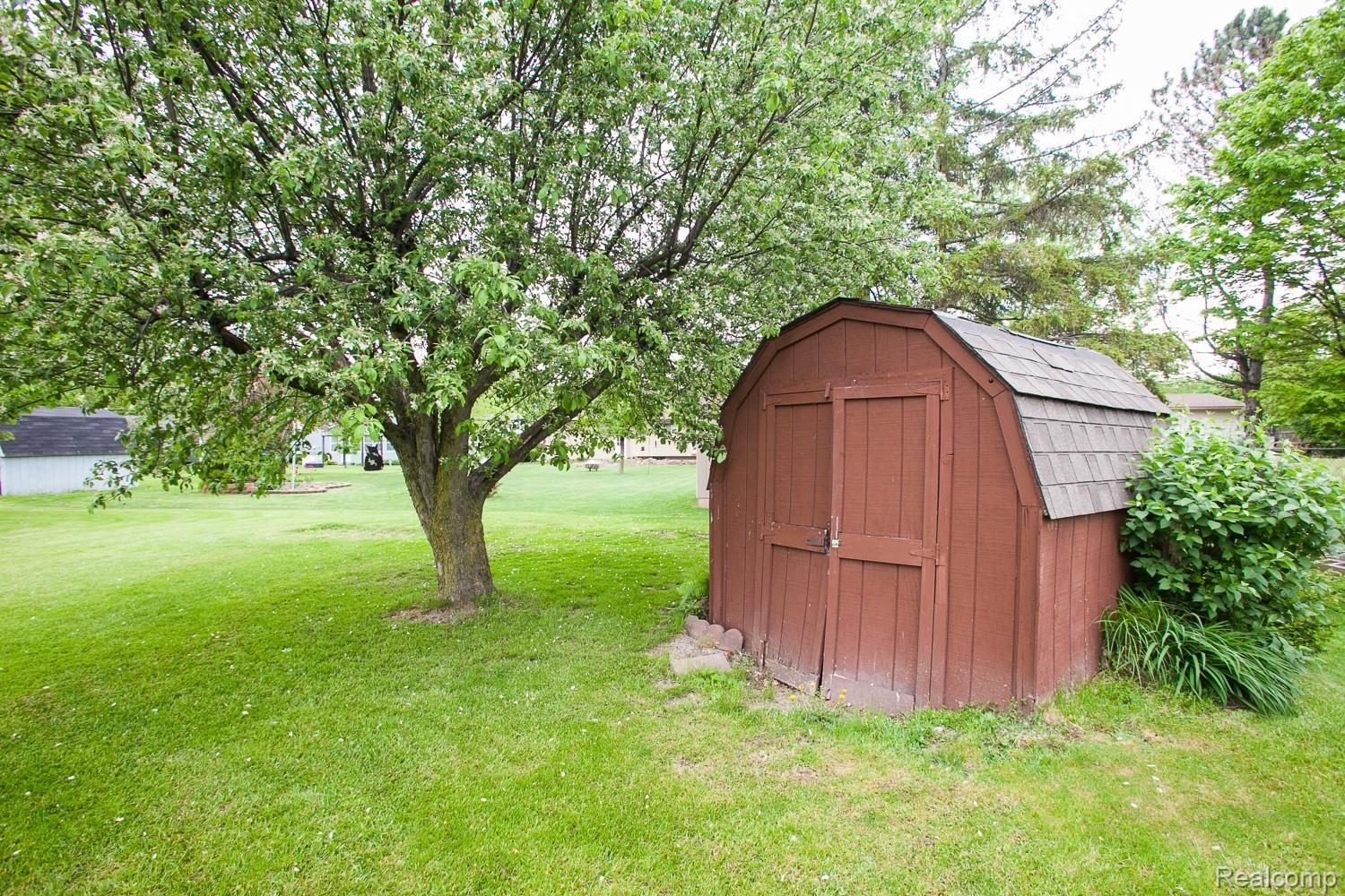 7109 Sharp Road Swartz Creek, MI 48473 - Photo 22 of 23 Shed.jpg
