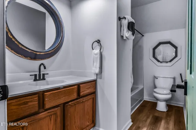 $579,900 | 1819 West Arolla Court, Gatlinburg, TN 37738