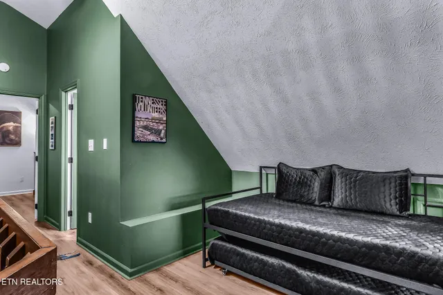 $579,900 | 1819 West Arolla Court, Gatlinburg, TN 37738