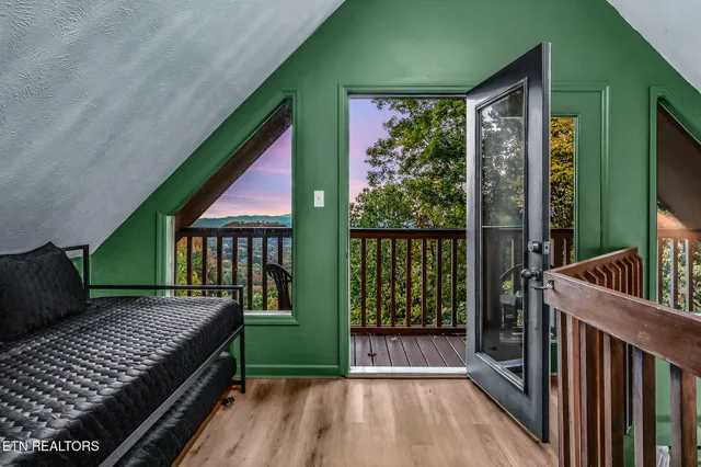 $579,900 | 1819 West Arolla Court, Gatlinburg, TN 37738