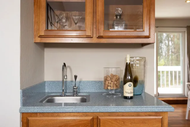 $1,585,000 | 1077 Pearl Avenue, Moss Beach, CA 94038