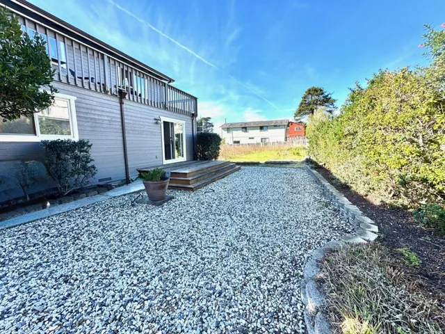 $1,585,000 | 1077 Pearl Avenue, Moss Beach, CA 94038