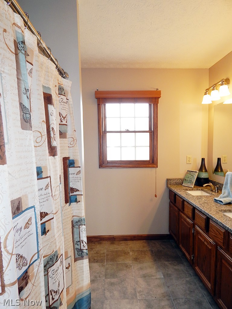 5677 Lance Road Medina, OH 44256 - Photo 16 of 30 Gallery Image 16