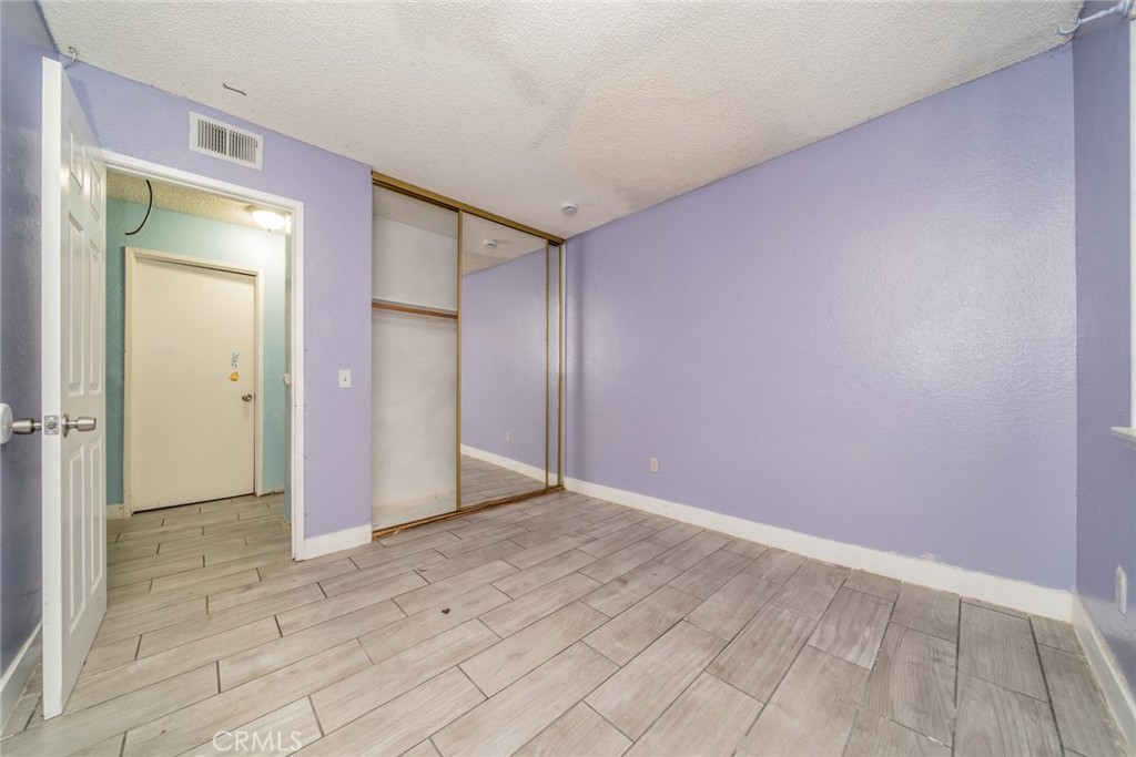 261 North Vine Avenue Rialto, CA 92376 - Photo 15 of 34