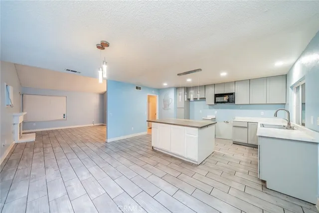 $499,000 | 261 North Vine Avenue, Rialto, CA 92376