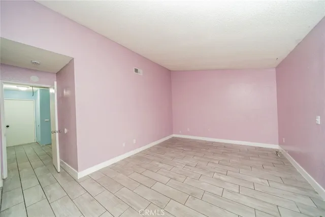 $499,000 | 261 North Vine Avenue, Rialto, CA 92376