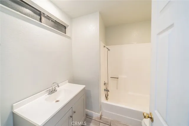 $499,000 | 261 North Vine Avenue, Rialto, CA 92376