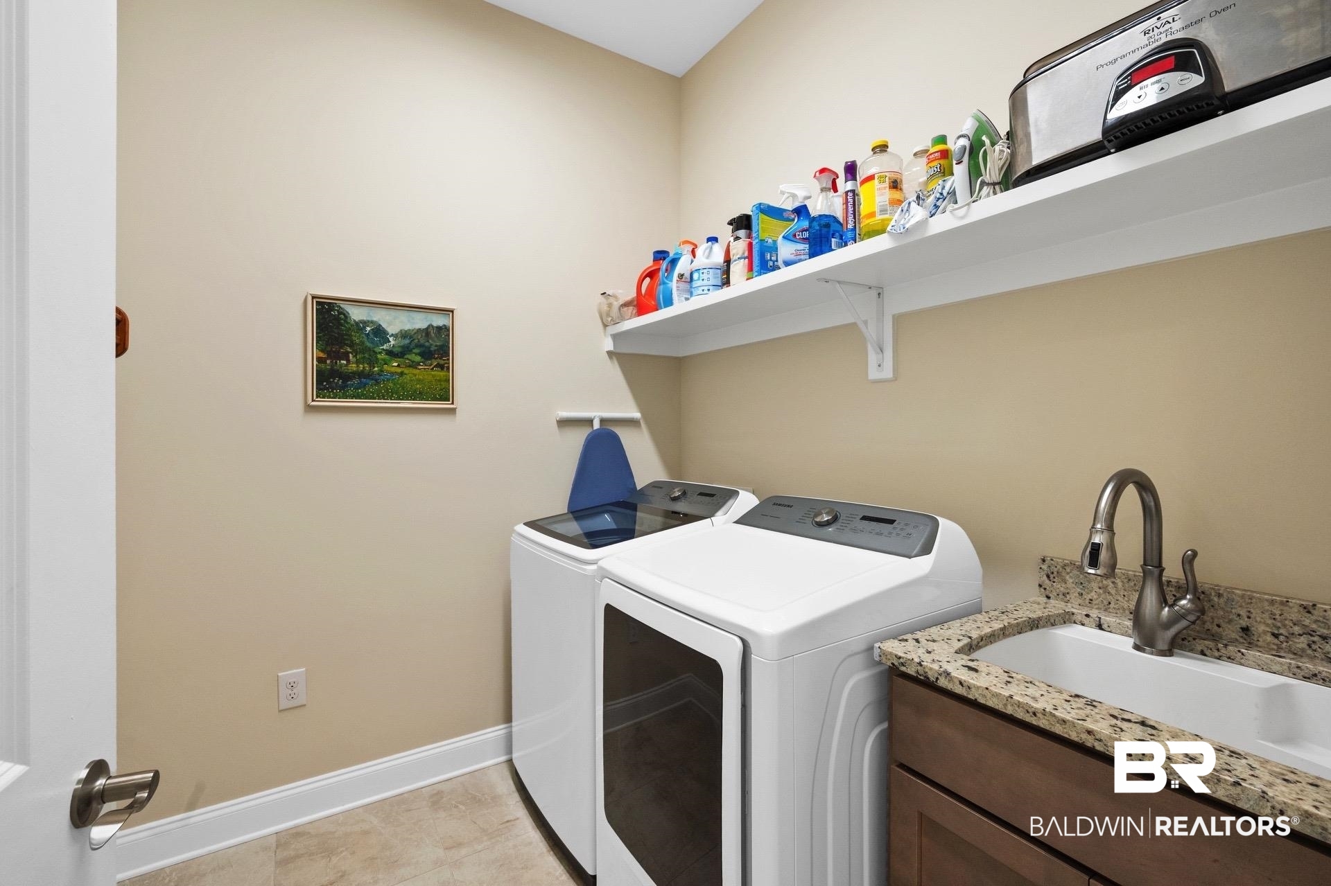 548 Retreat Lane Gulf Shores, AL 36542 - Photo 32 of 48 Laundry Room