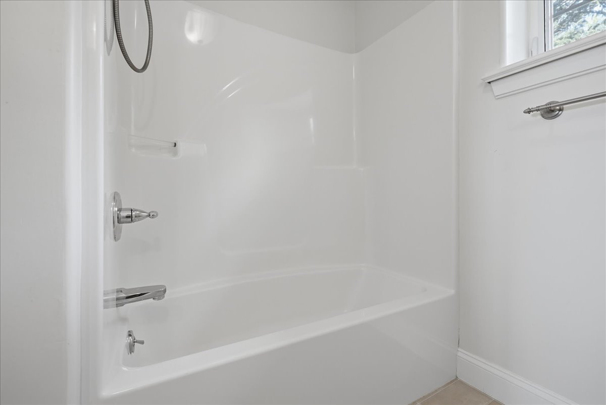 2202 Bloomingdale Road Bloomington, IL 61705 - Photo 35 of 44