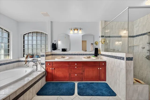 $920,000 | 6121 North Montana Avenue, Clovis, CA 93619