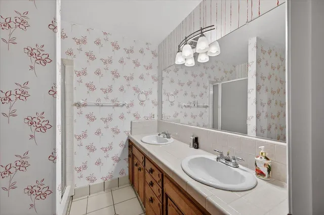 $920,000 | 6121 North Montana Avenue, Clovis, CA 93619