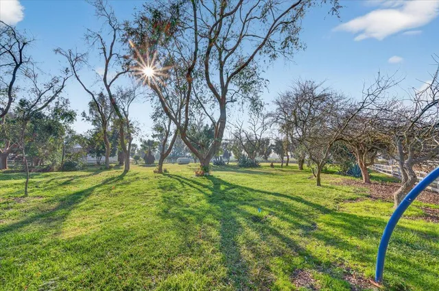 $920,000 | 6121 North Montana Avenue, Clovis, CA 93619