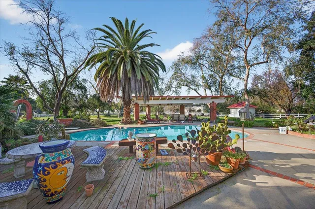 $920,000 | 6121 North Montana Avenue, Clovis, CA 93619