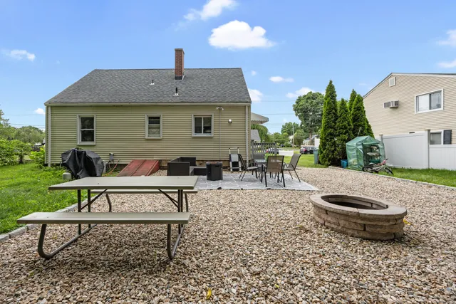 $335,000 | 77 Blue Hills Avenue, Hamden, CT 06514