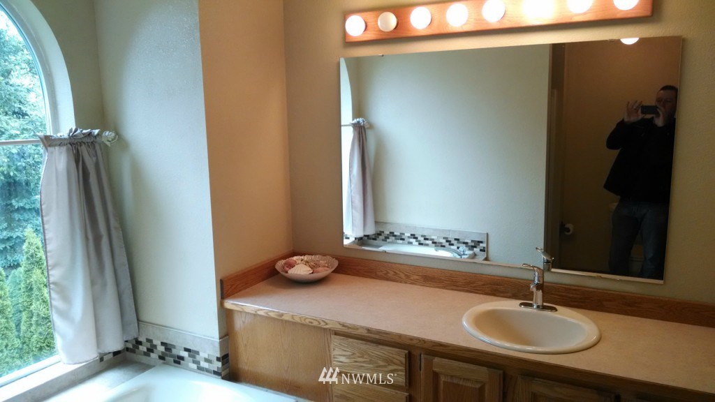 2110 Ridgeway Court Southwest Tumwater, WA 98512 - Photo 20 of 25 Gallery Image 20