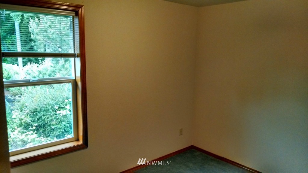 2110 Ridgeway Court Southwest Tumwater, WA 98512 - Photo 22 of 25 Gallery Image 22