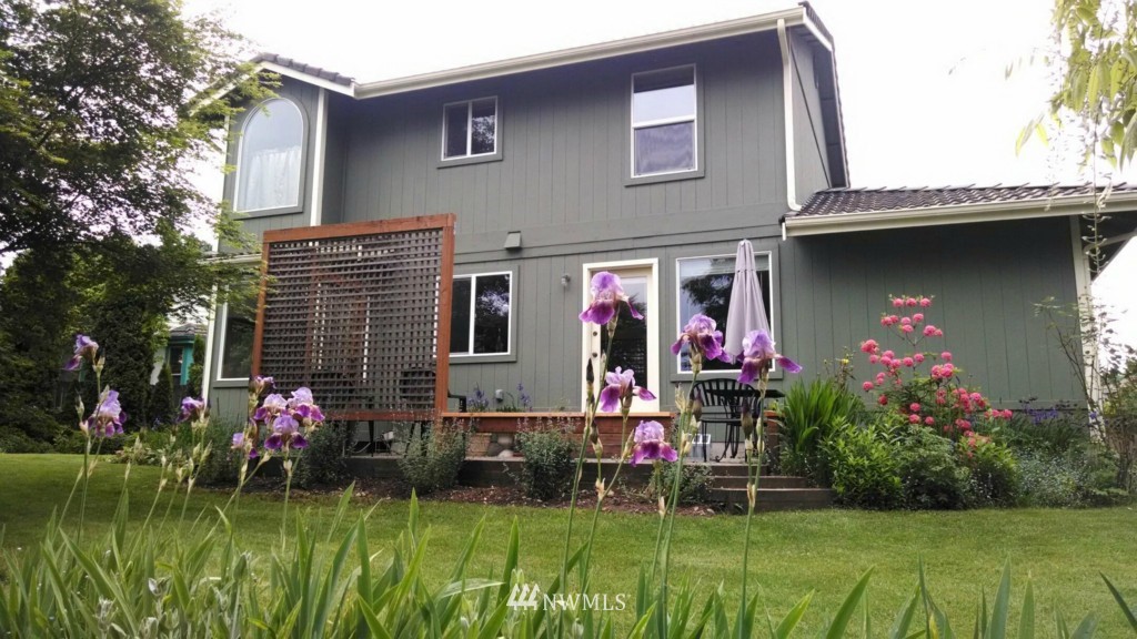 2110 Ridgeway Court Southwest Tumwater, WA 98512 - Photo 4 of 25 Gallery Image 4