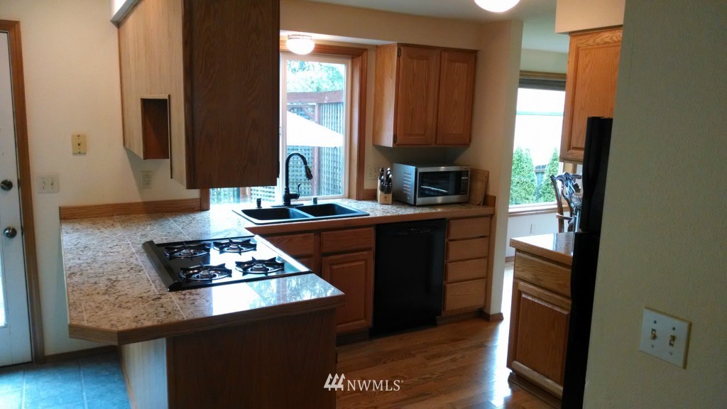 2110 Ridgeway Court Southwest Tumwater, WA 98512 - Photo 10 of 25 Gallery Image 10