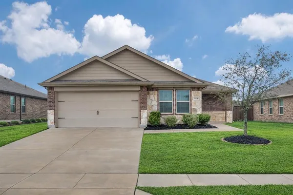 $2,100 | 511 Silo Circle, Royse City, TX 75189