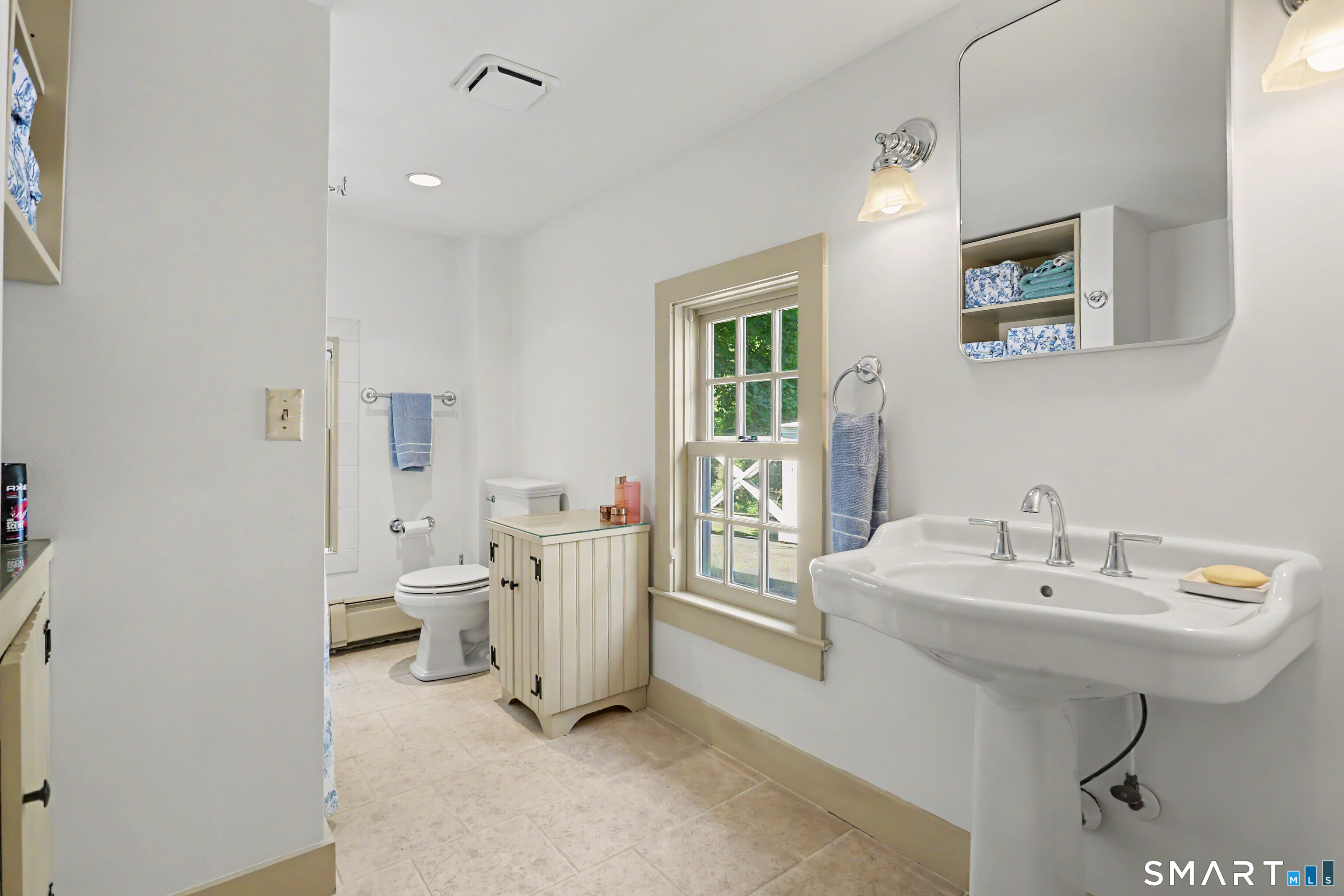 181 Georgetown Road Weston, CT 06883 - Photo 19 of 34 Gallery Image 19
