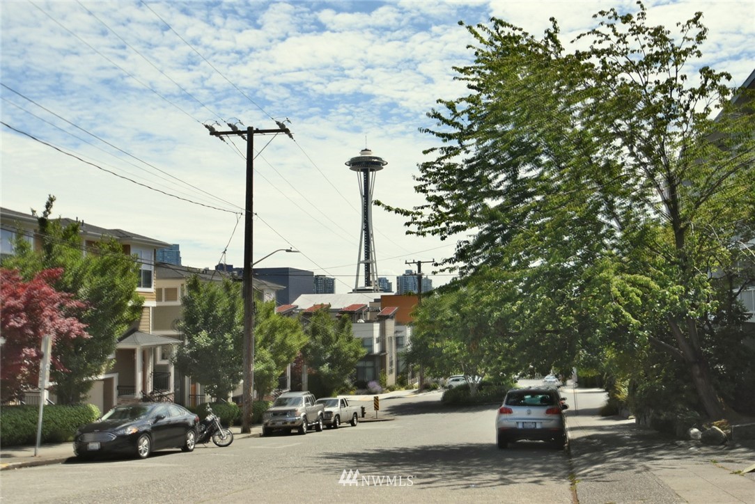 815 3rd Avenue North, Unit 2 Seattle, WA 98109 - Photo 9 of 9