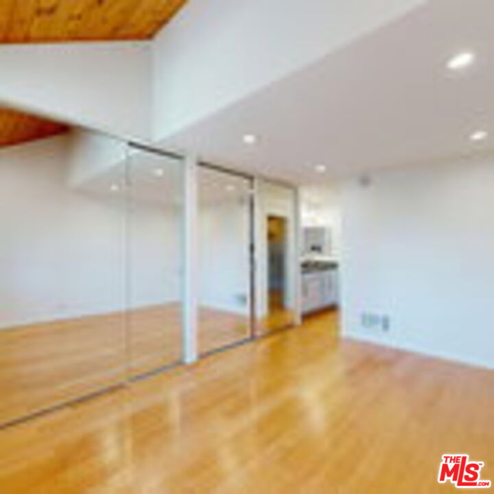 8740 Tuscany Avenue, Unit 306 Playa del Rey, CA 90293 - Photo 12 of 23