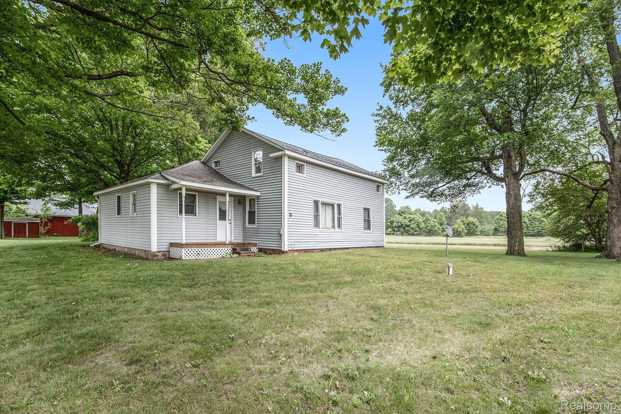 12304 Silver Lake Road Byron, MI 48418 - Photo 2 of 34 DSC_7147.jpg