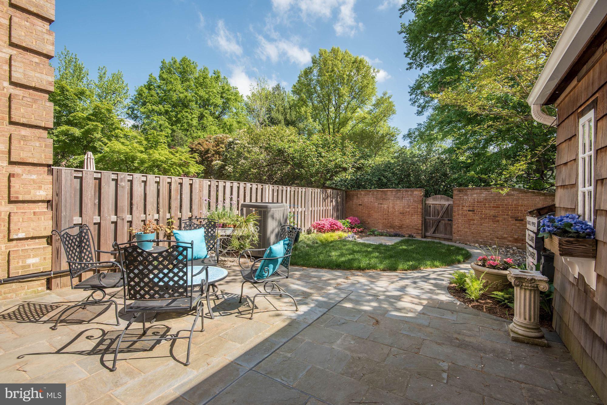 2309 North Glebe Road Arlington, VA 22207 - Photo 24 of 27 Spacious patio w/exit to access park