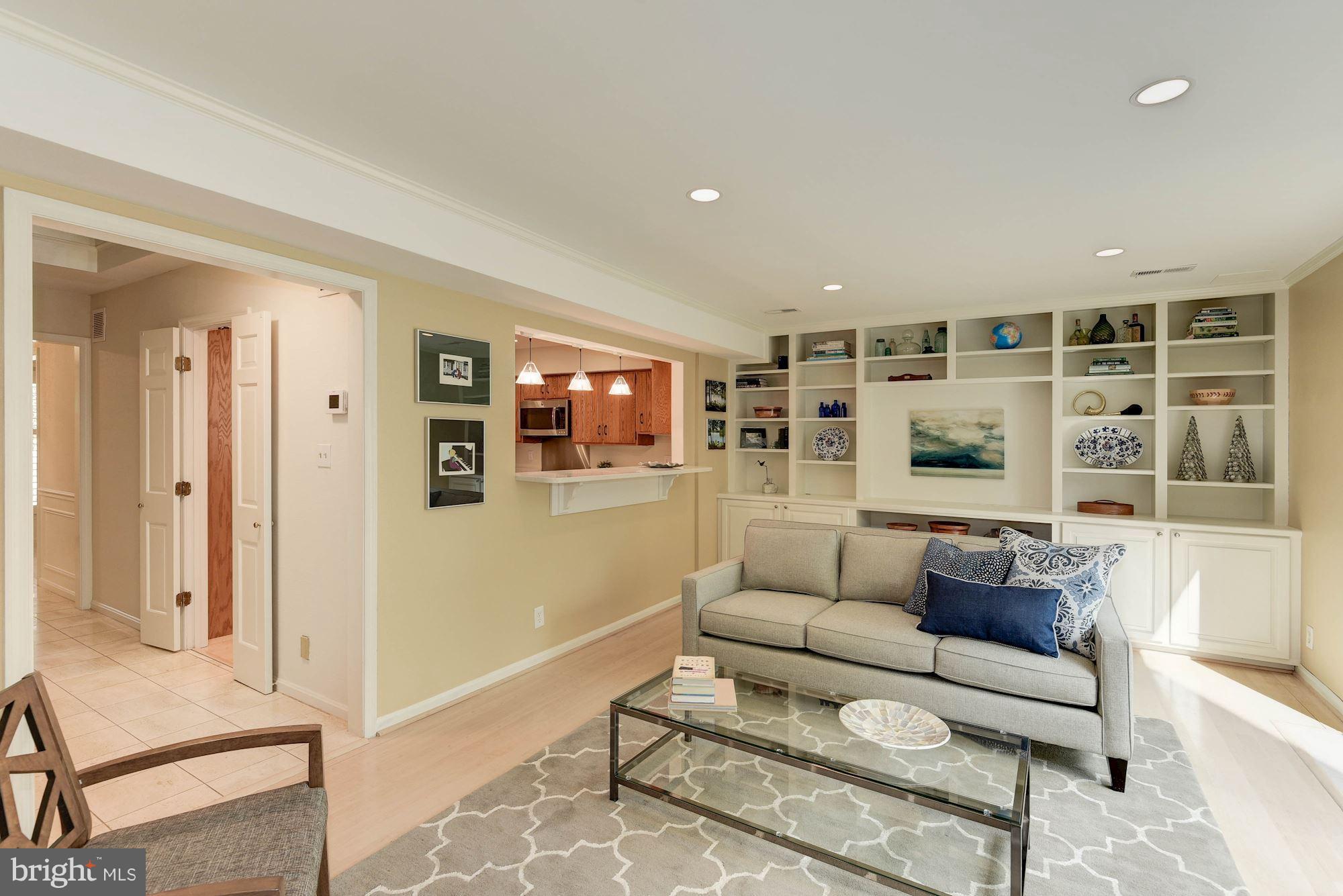 2309 North Glebe Road Arlington, VA 22207 - Photo 9 of 27 Built-ins on both ends create a gallery effect.