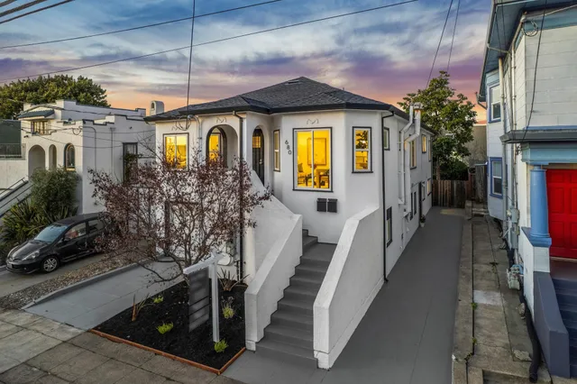 $1,195,000 | 680 42nd Street, Oakland, CA 94609