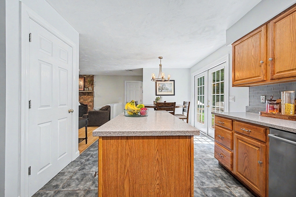 8 Vincent Road Mendon, MA 01756 - Photo 10 of 39 Gallery Image 10