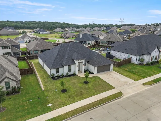 $499,900 | 3021 Nob Hill Drive, Burleson, TX 76028