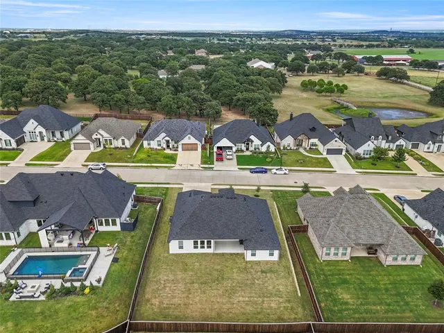$499,900 | 3021 Nob Hill Drive, Burleson, TX 76028