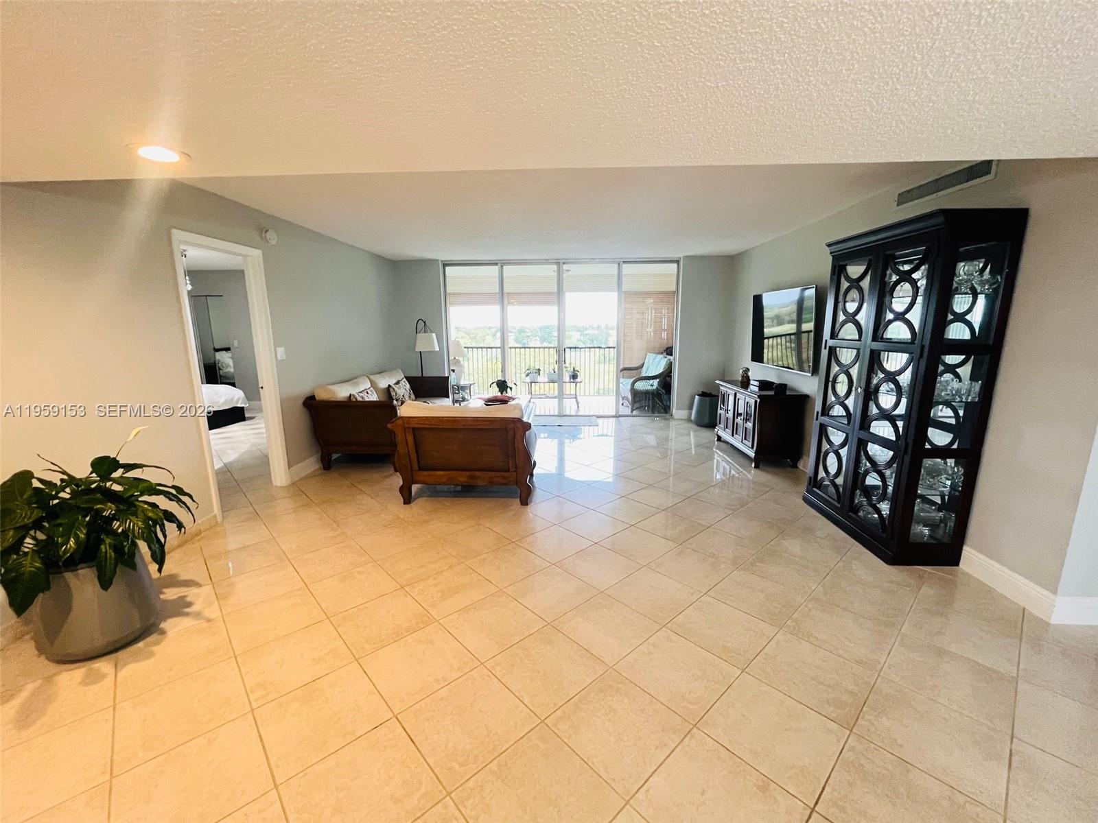 3940 Inverrary Boulevard, Unit 808A Lauderhill, FL 33319 - Photo 4 of 29