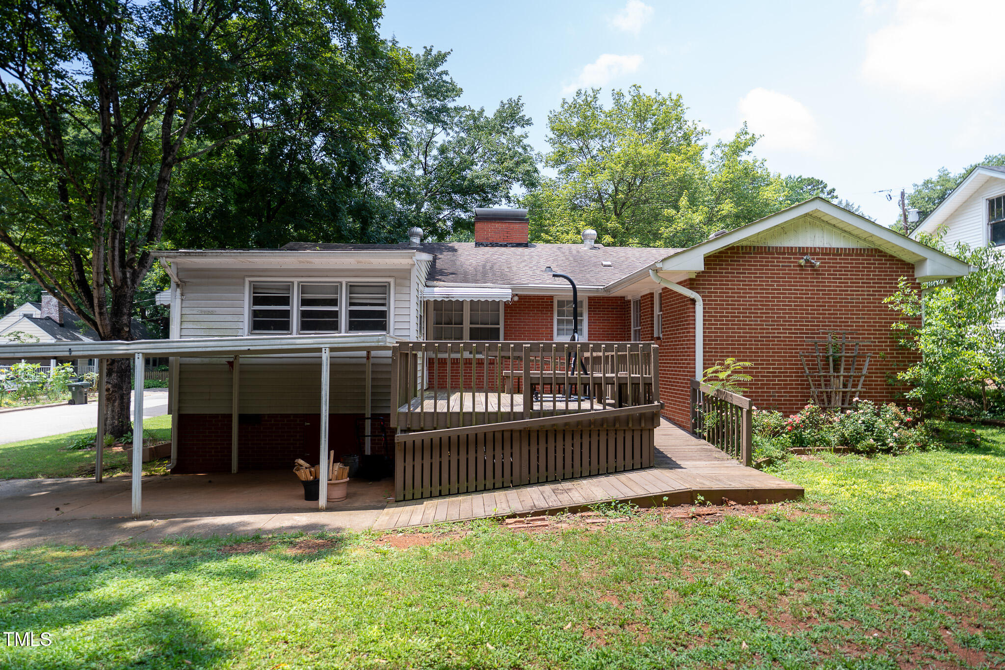 2100 Breeze Road Raleigh, NC 27608 - Photo 15 of 21 front view of a house with a yard