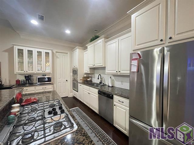 2121 Rockybrook Drive Baton Rouge, LA 70816 - Photo 3 of 18