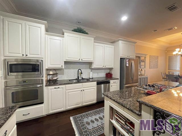 2121 Rockybrook Drive Baton Rouge, LA 70816 - Photo 4 of 18
