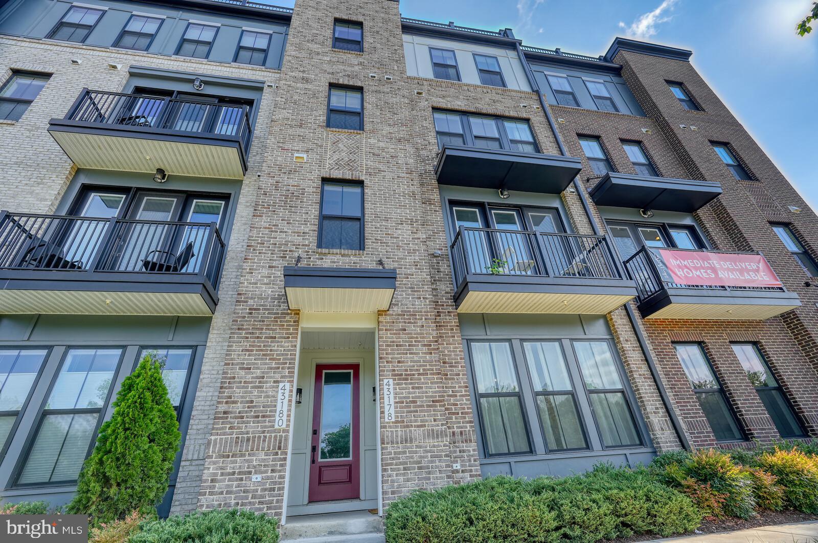 43178 Farringdon Square Broadlands, VA 20148 - Photo 3 of 34