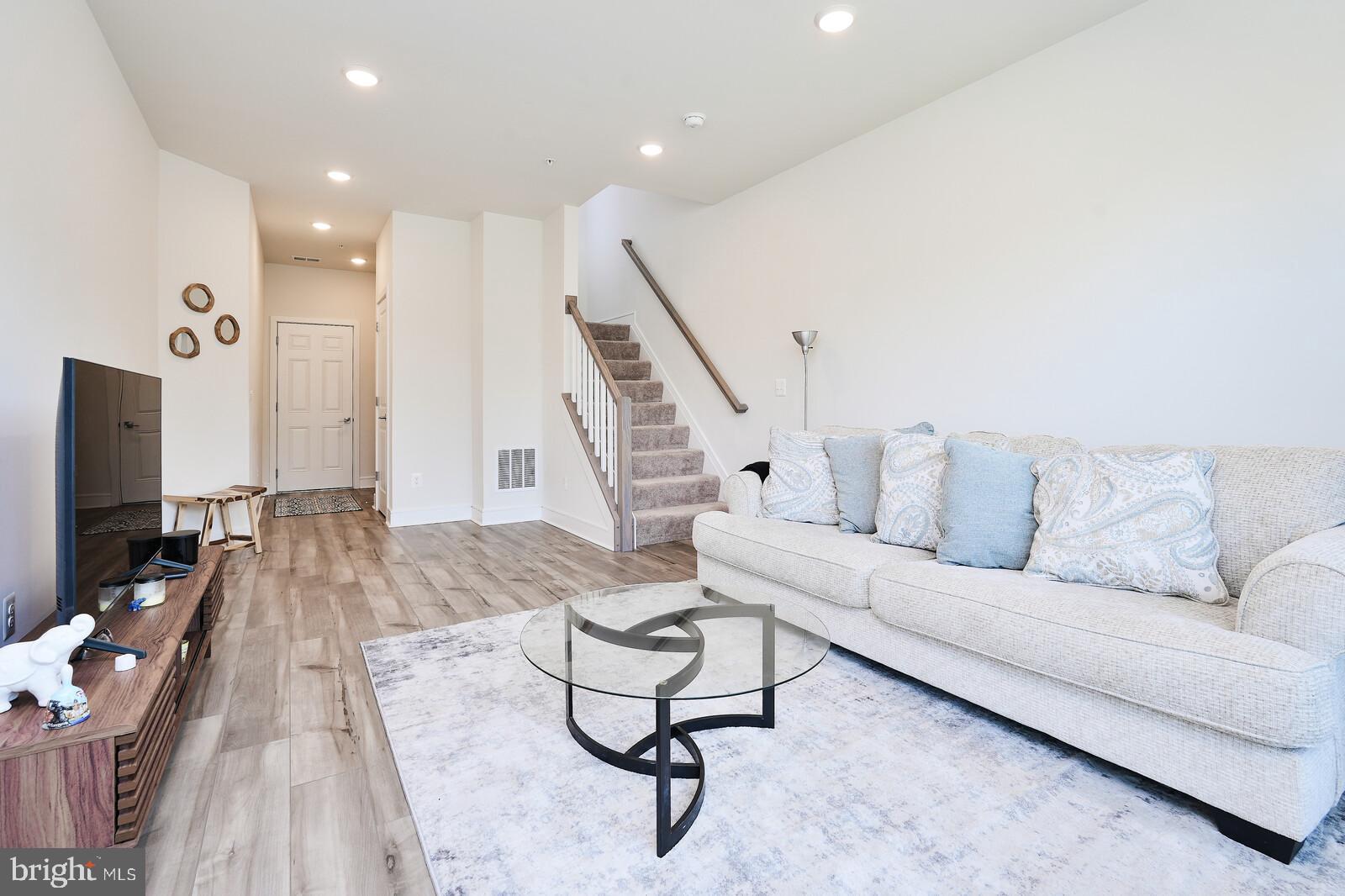 43178 Farringdon Square Broadlands, VA 20148 - Photo 6 of 34