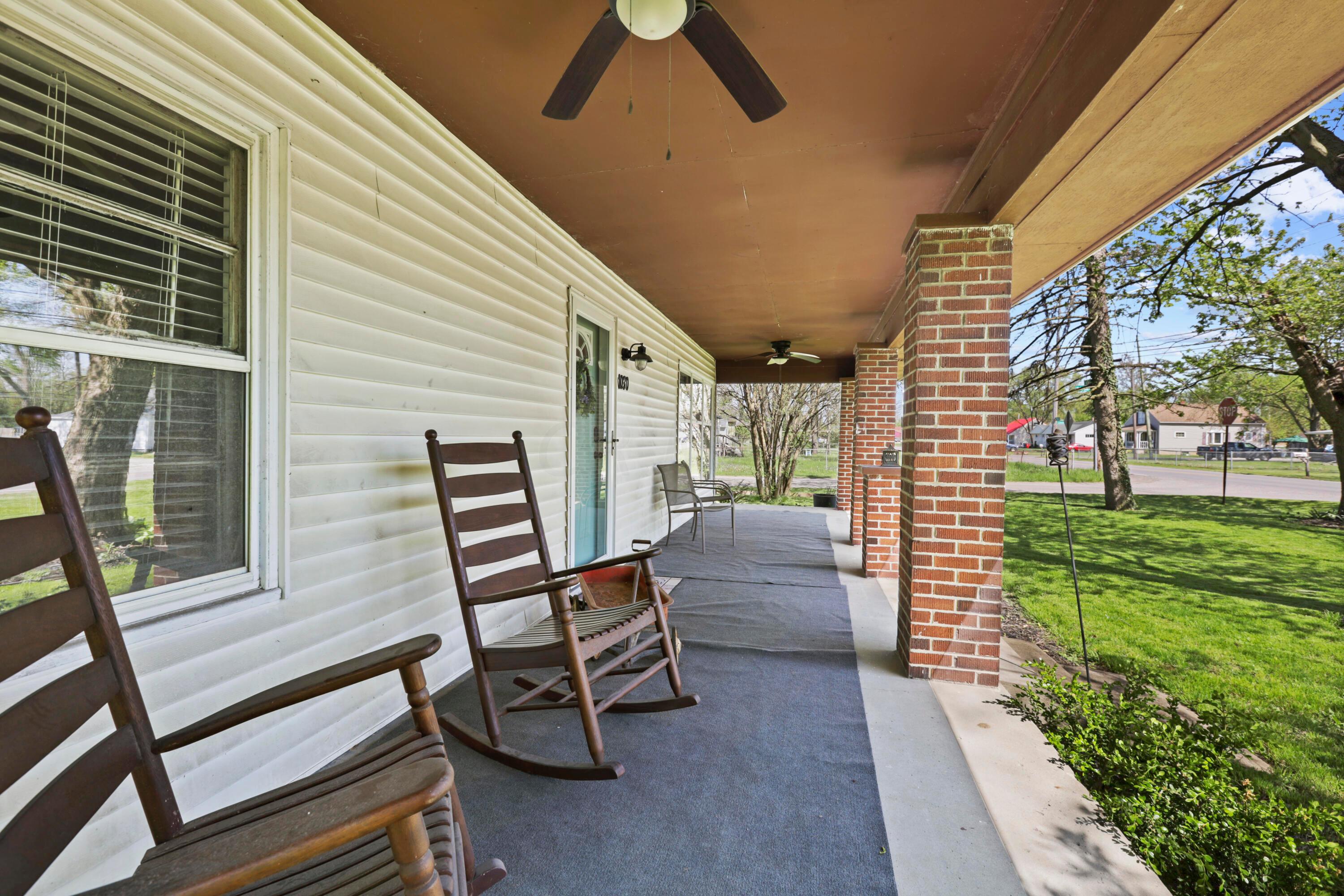1030 Williams Road Columbus, OH 43207 - Photo 4 of 39 Full Front Porch