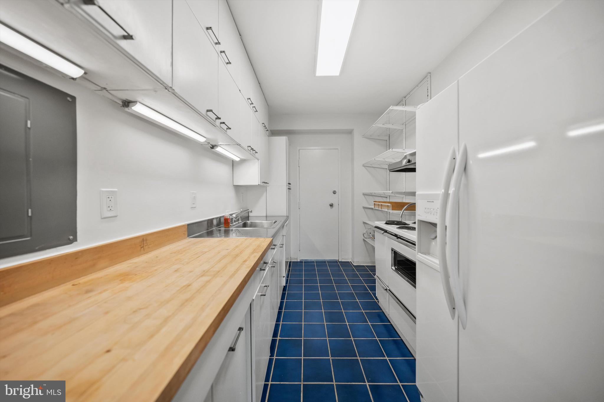 3900 Watson Place Northwest, Unit 3FA Washington, DC 20016 - Photo 5 of 16 Kitchen